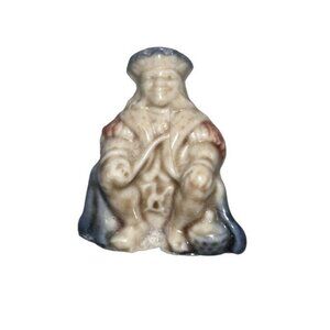 Wade Whimsies Old King Cole Figurine Red Rose Tea Nursery Rhyme England Vintage